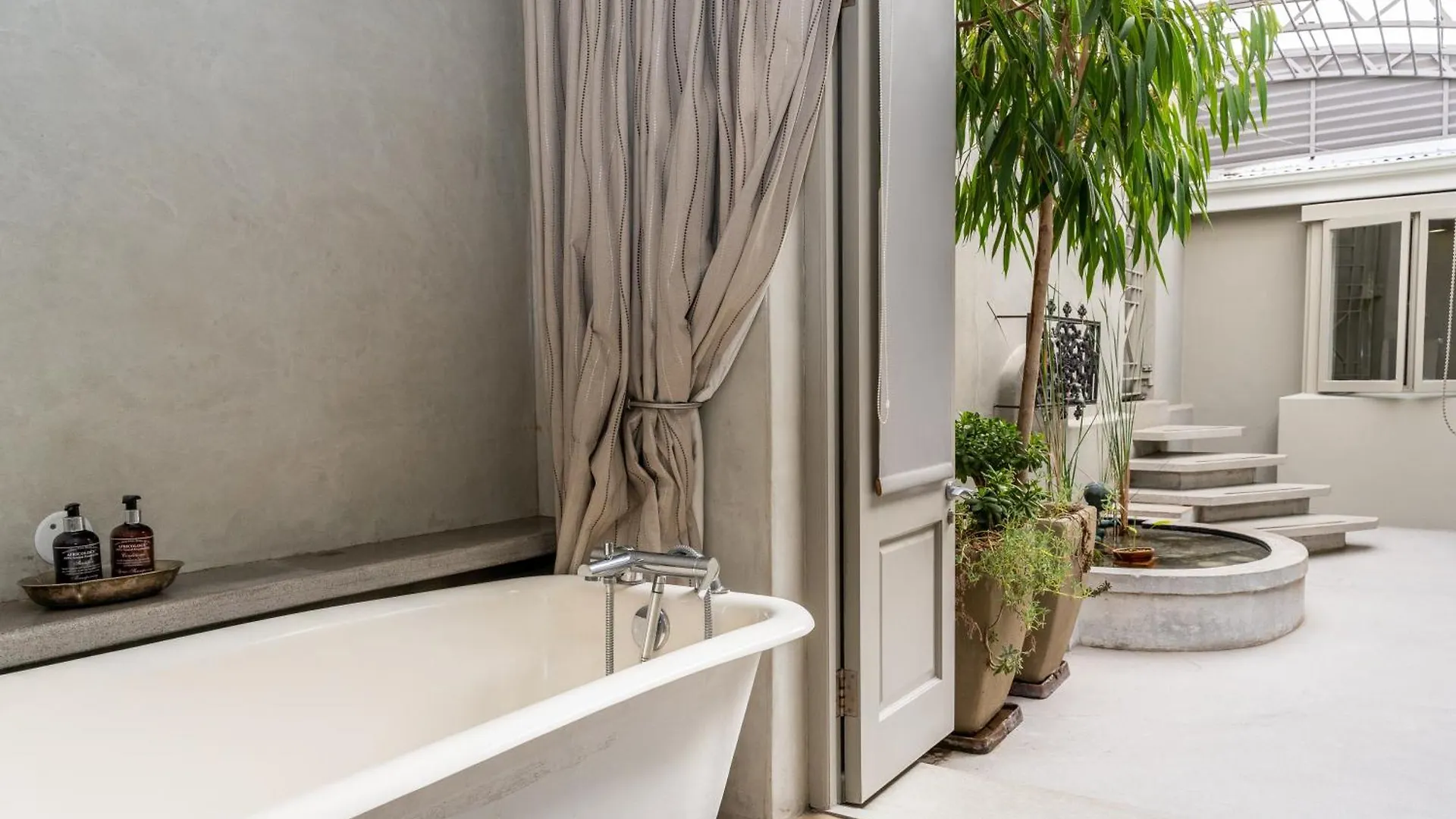 Gorgeous 3Bedroom Green Point Home ケープタウン 別荘